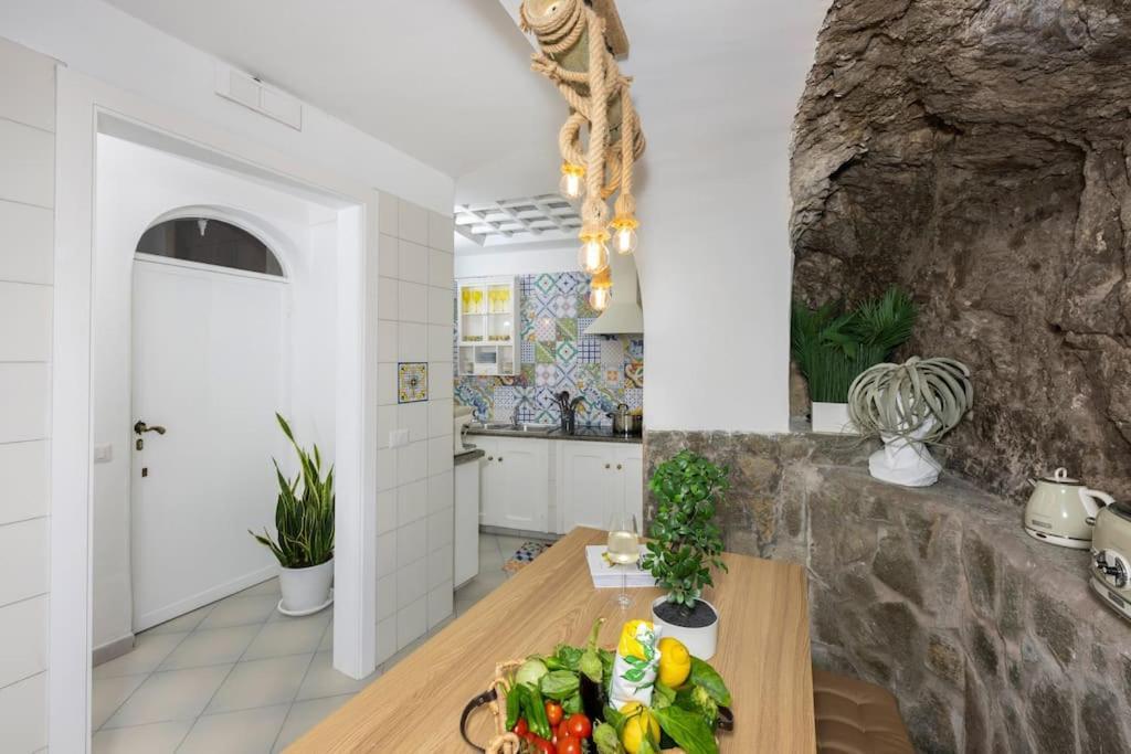House On The Rock Apartment Позитано Екстериор снимка