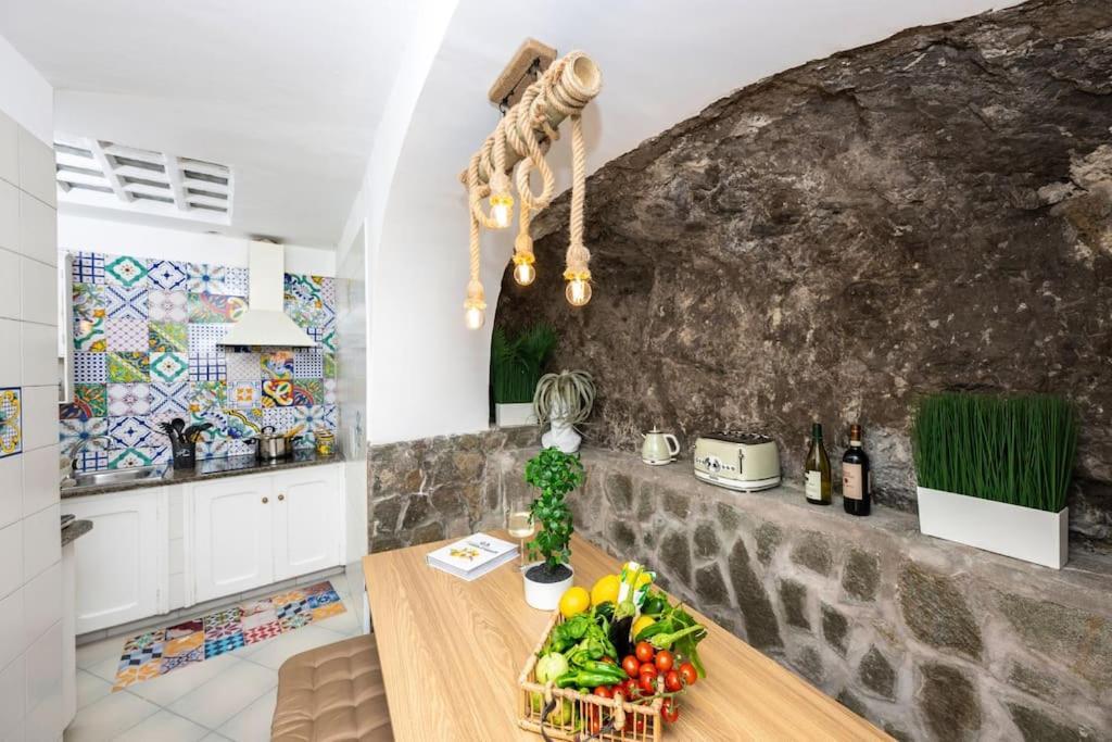House On The Rock Apartment Позитано Екстериор снимка